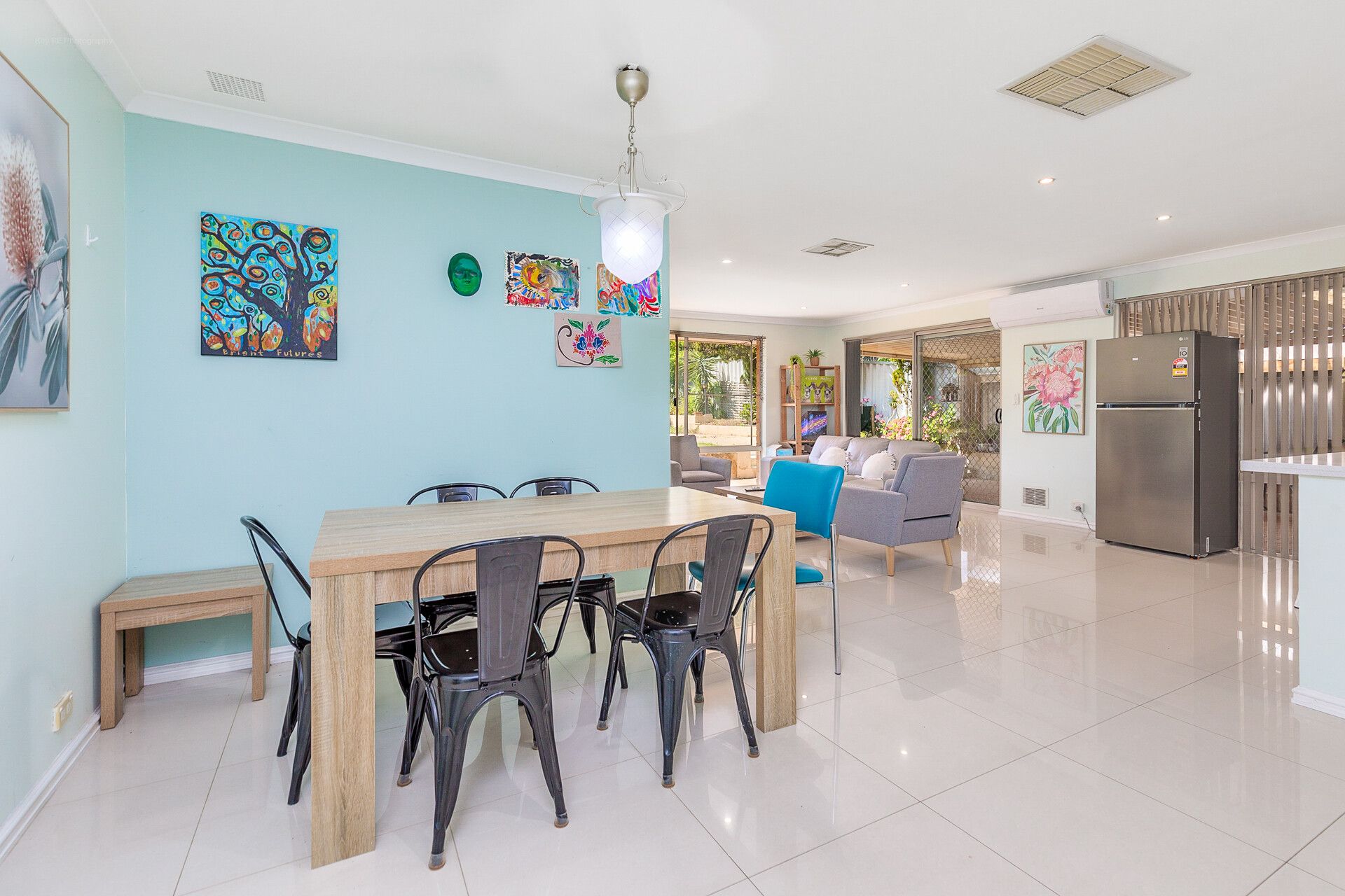 Cosy home with big backyard in Clarkson — Home image 4