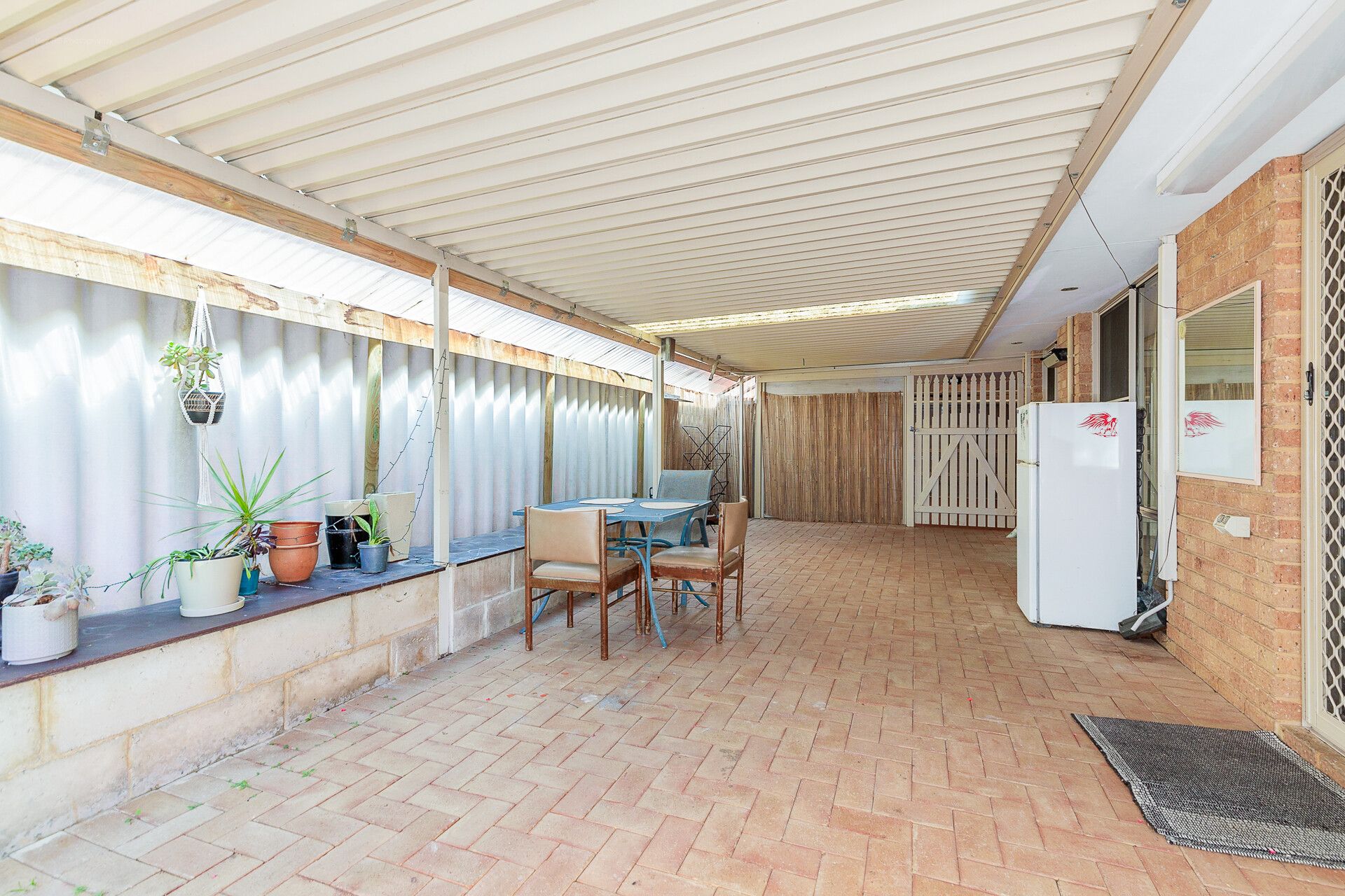 Cosy home with big backyard in Clarkson — Home image 7