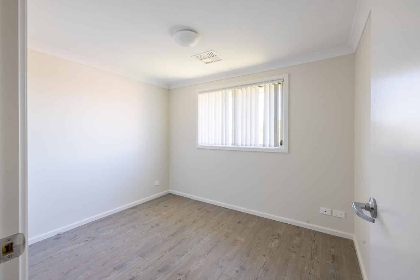 Spacious comfortable shared home for women in Ropes Crossing — Home image 9