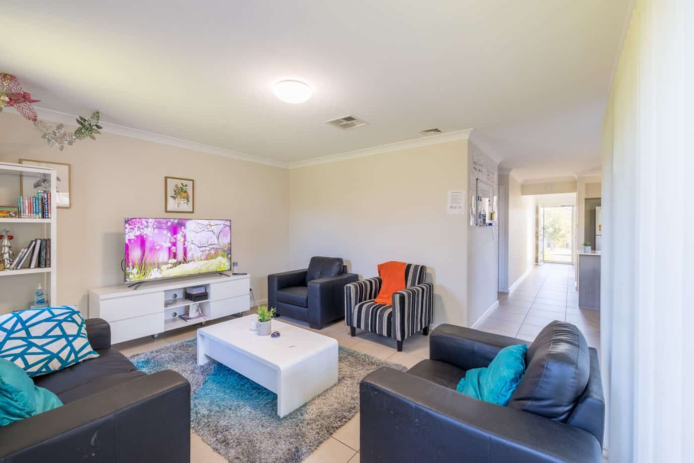 Spacious comfortable shared home for women in Ropes Crossing — Home image 12