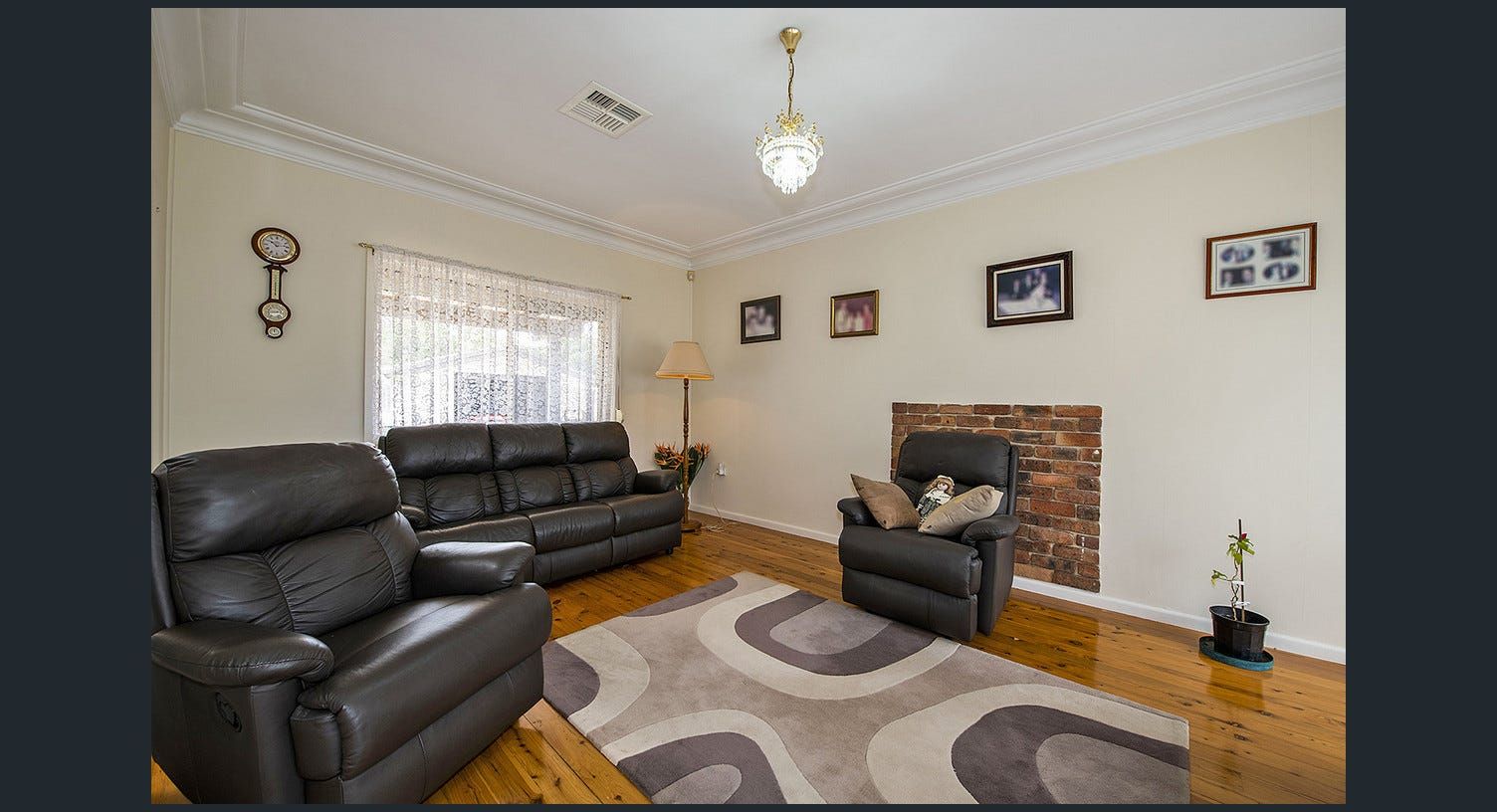 Life-Enhancing Space: A spacious, quite house in Emu Plains — Home image 2
