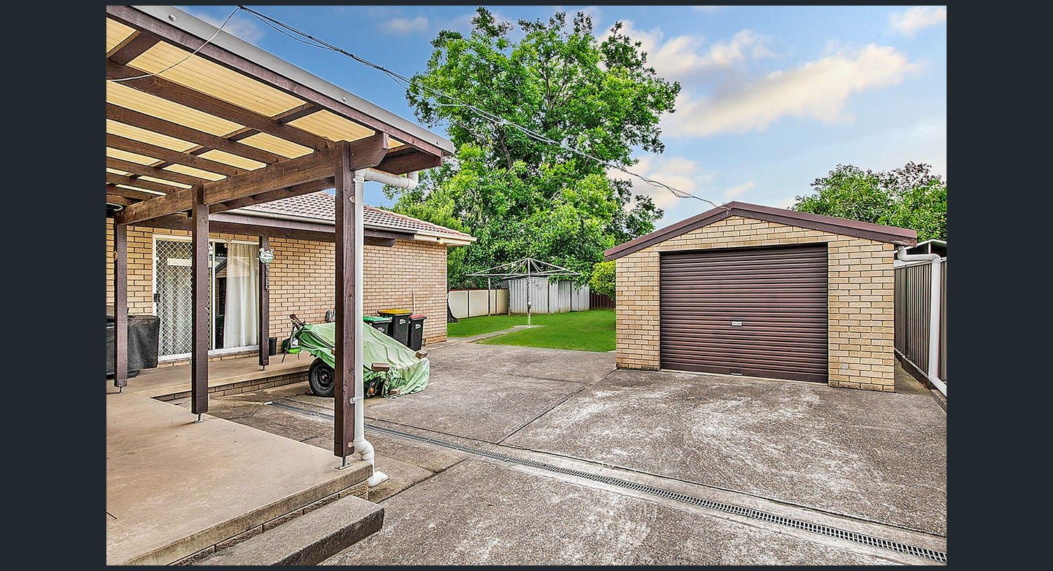 Life-Enhancing Space: A spacious, quite house in Emu Plains — Home image 5