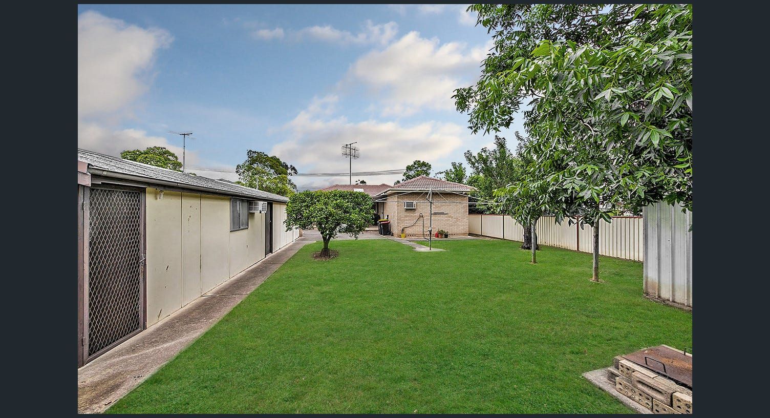 Life-Enhancing Space: A spacious, quite house in Emu Plains — Home image 6