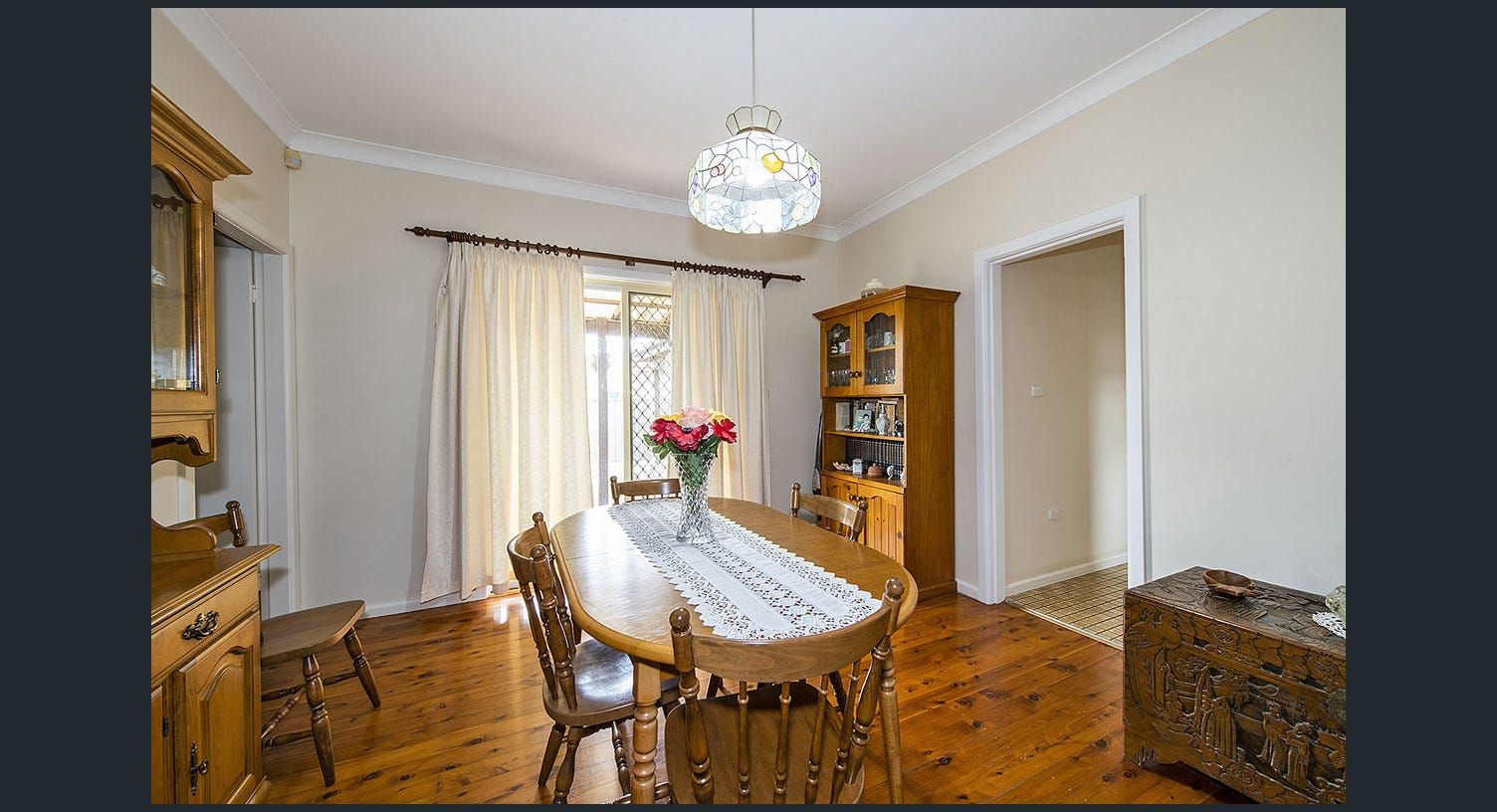 Life-Enhancing Space: A spacious, quite house in Emu Plains — Home image 7