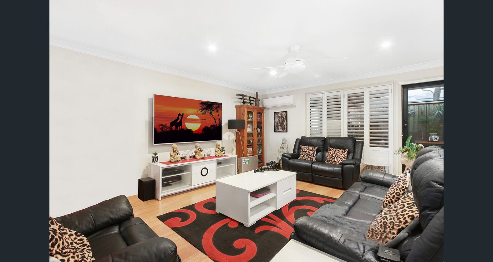Comfortable and Spacious Brick House — Home image 7