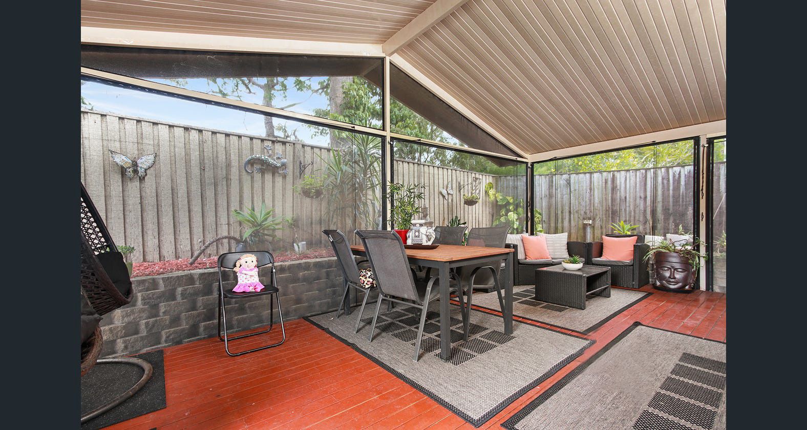 Comfortable and Spacious Brick House — Home image 8