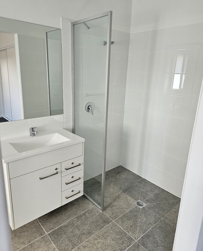 Gleneagle, QLD - Robust House — Home image 2