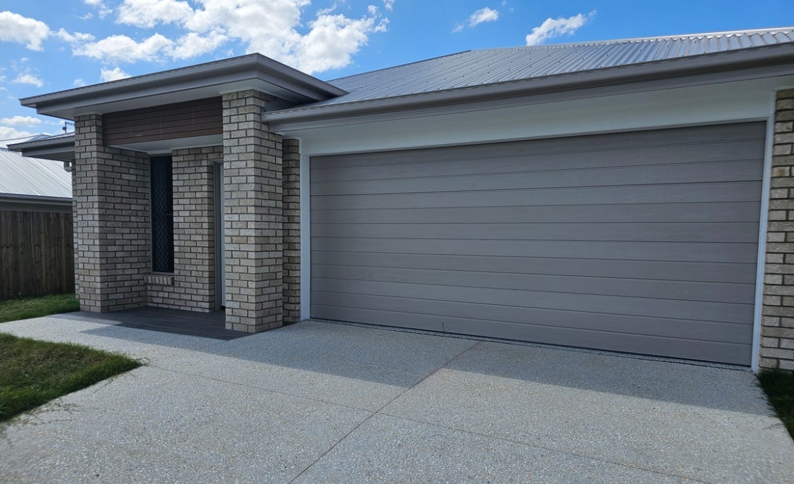 Gleneagle, QLD - Robust House — Home image 5