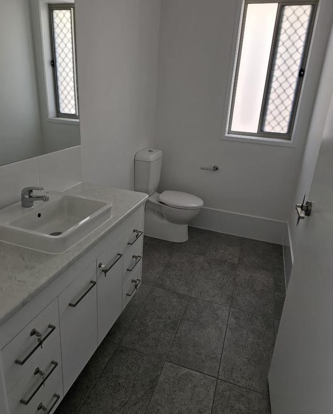 Gleneagle, QLD - Robust House — Home image 4