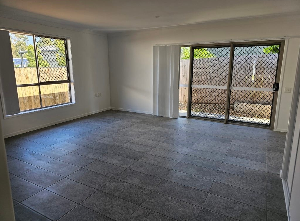 Gleneagle, QLD - Robust House — Home image 10
