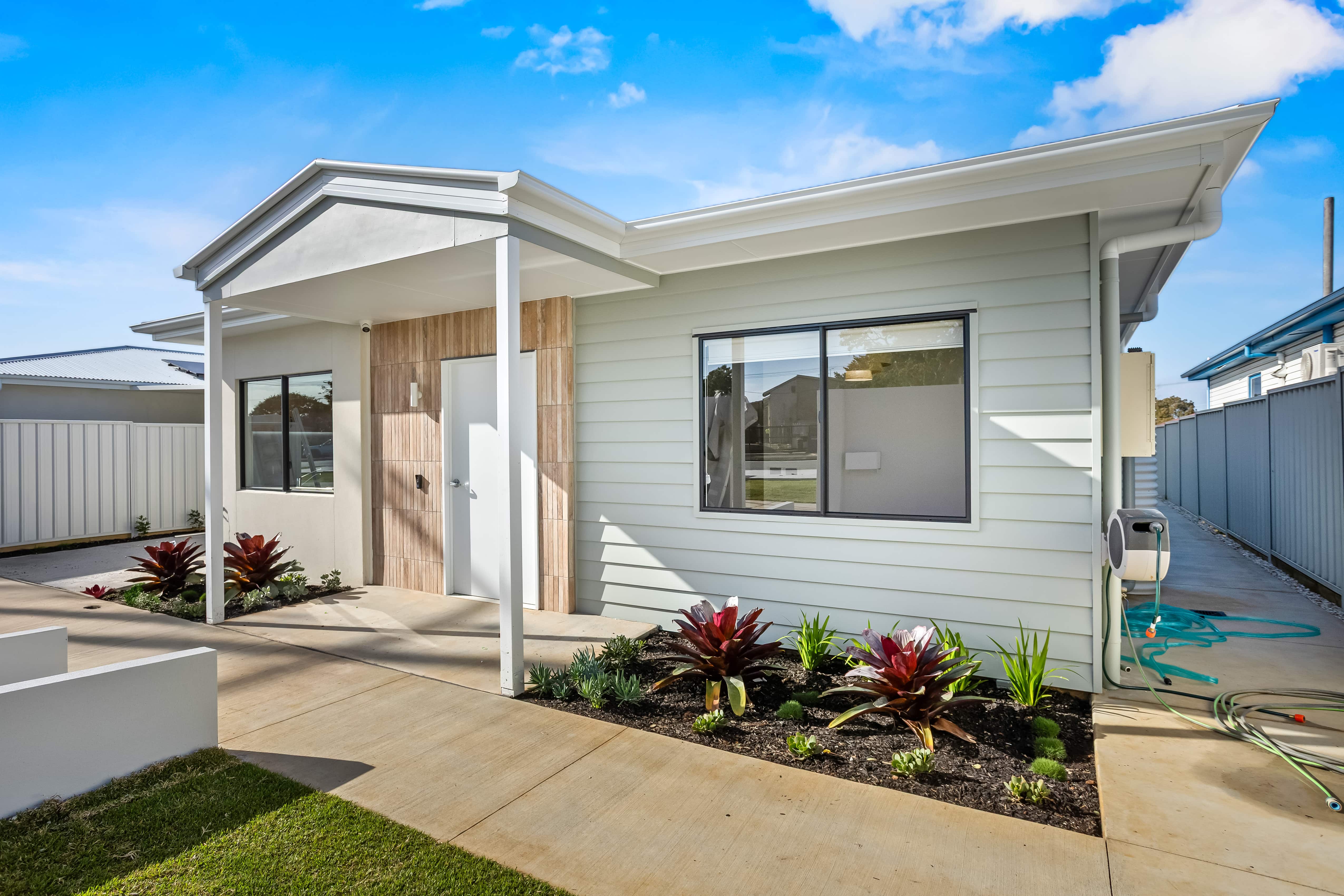 Modern 2-Bedroom HPS SDA Home with Onsite Overnight Assistance — Home image 2