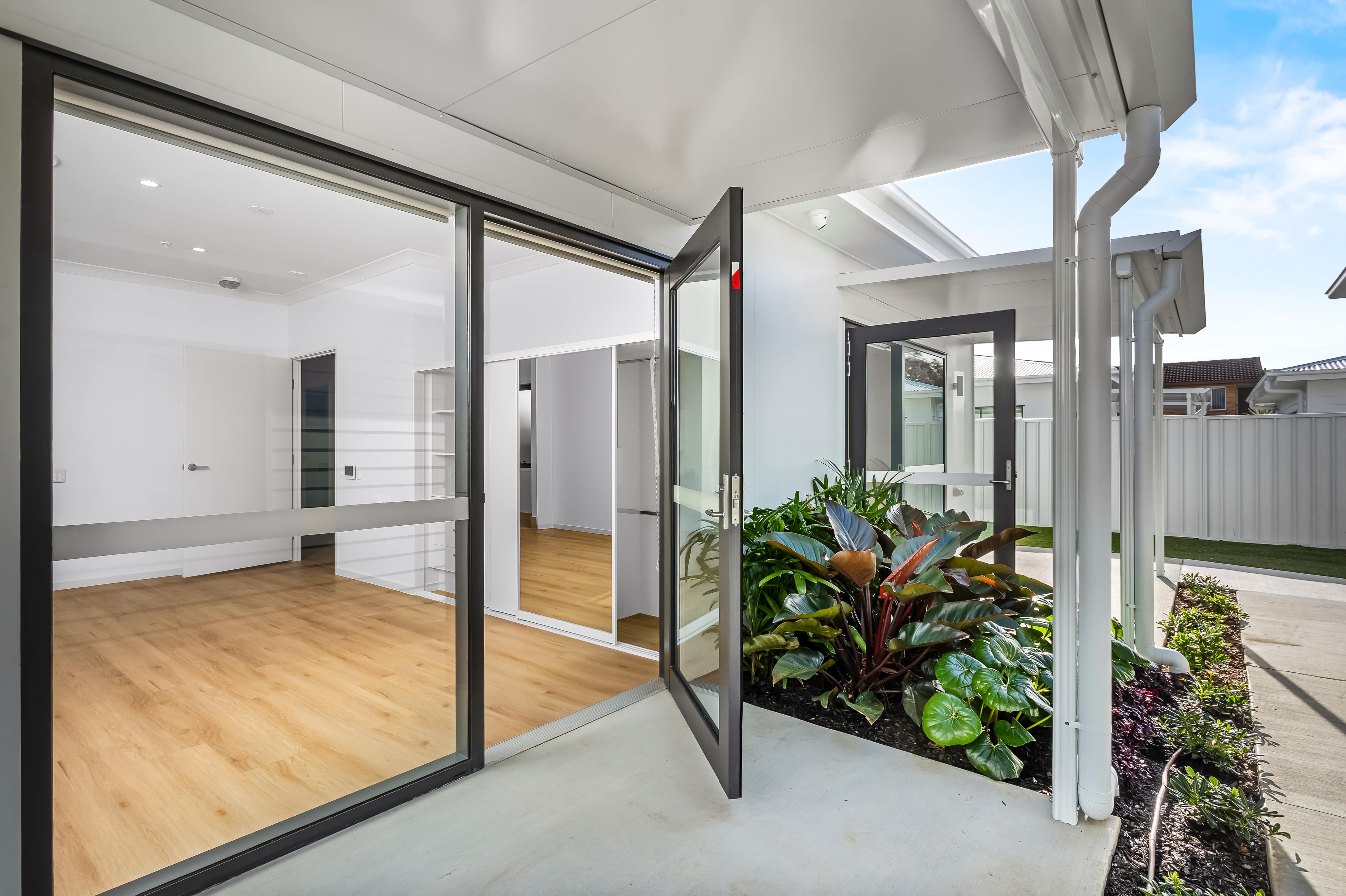 Modern 2-Bedroom HPS SDA Home with Onsite Overnight Assistance — Home image 9