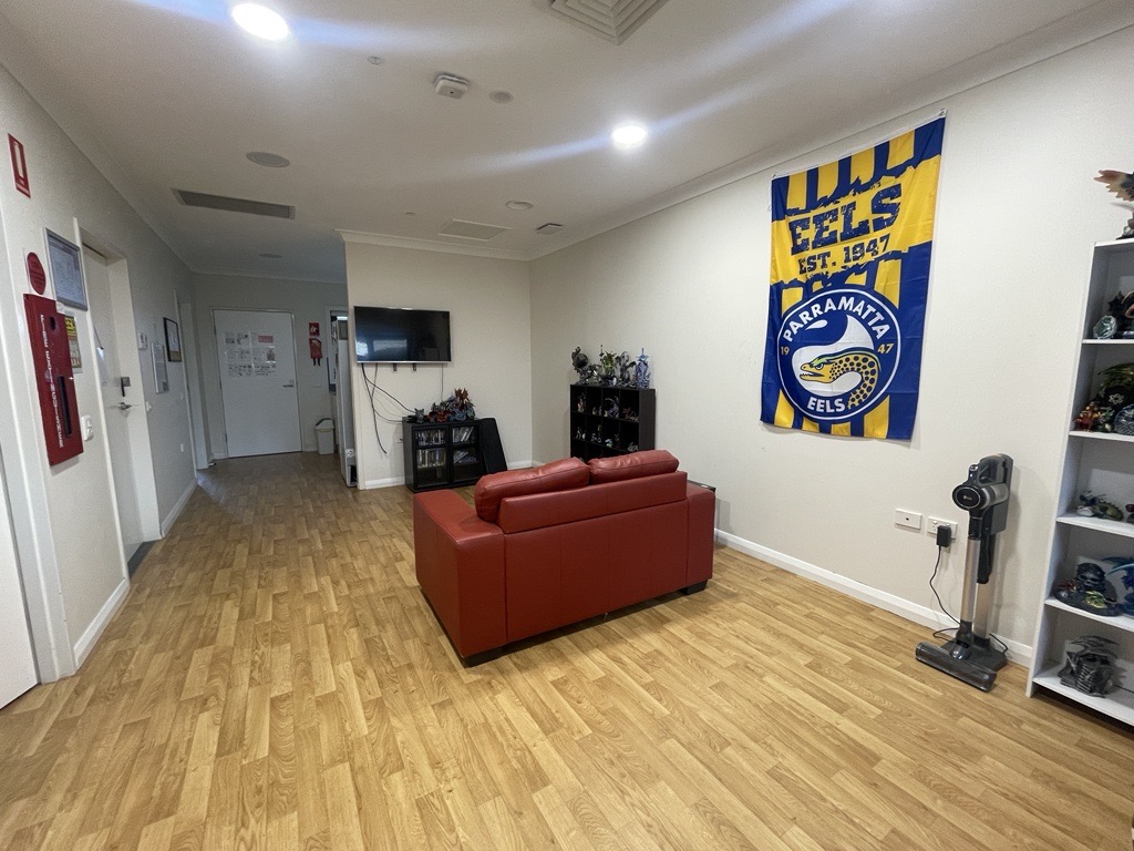 Self-contained villa in perfect location only minutes’ drive to Charlestown — Home image 2
