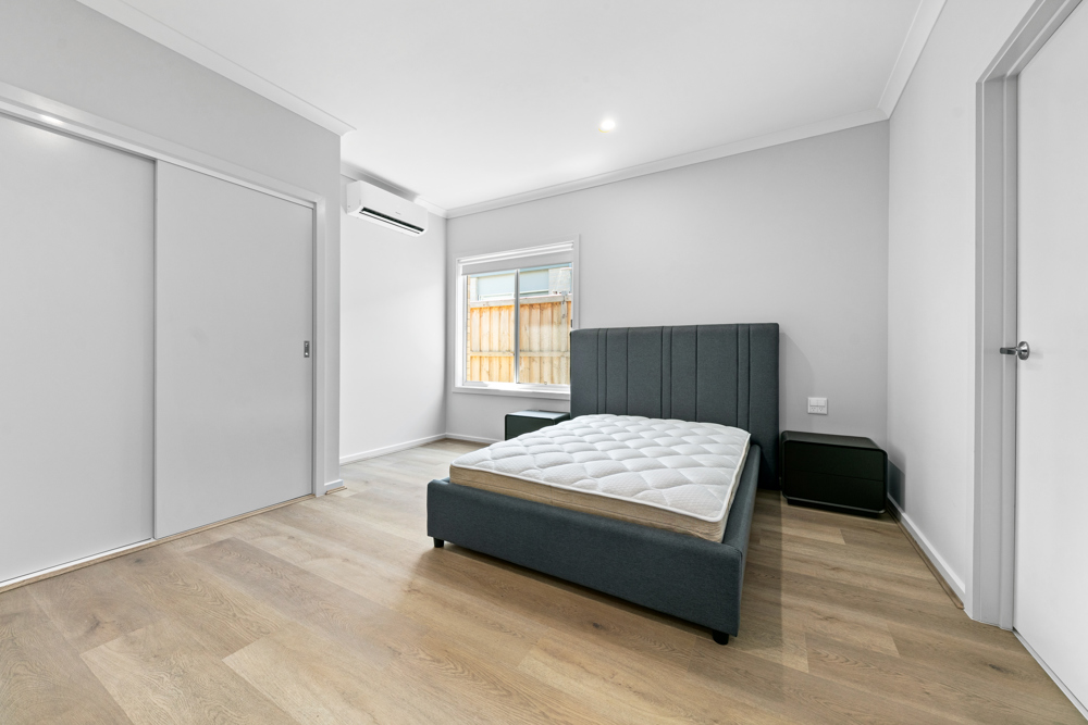 Two Completely Separate Robust Homes Under One Title — Home image 5