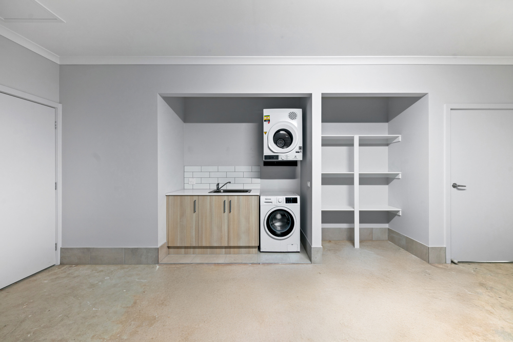 Two Completely Separate Robust Homes Under One Title — Home image 6