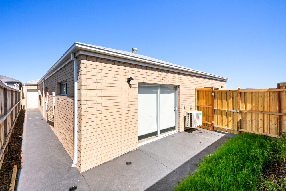 Two Completely Separate Robust Homes Under One Title — Home image 24
