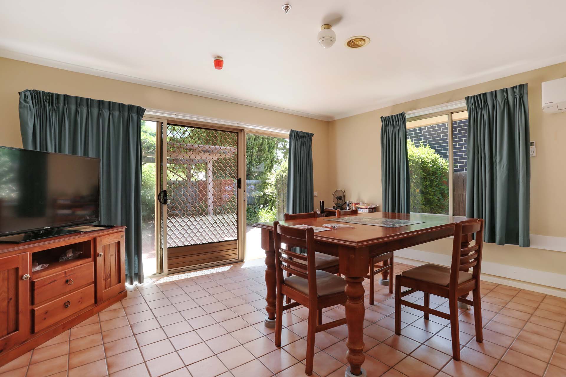 Your leafy retreat awaits: Vacancy in O'Connor — Home image 3