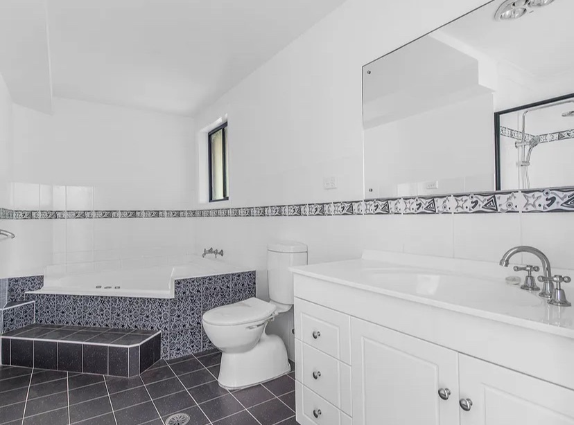 Beachside SIL living — Home image 2