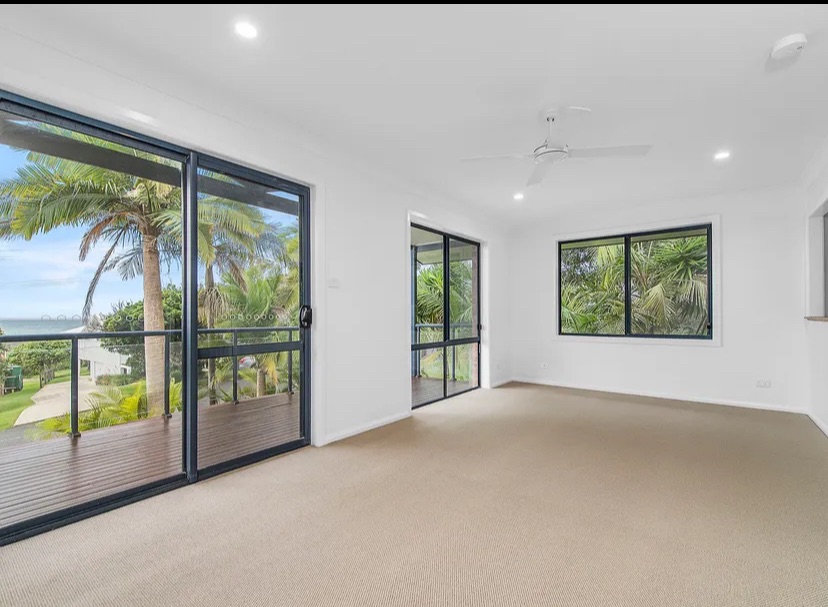 Beachside SIL living — Home image 4