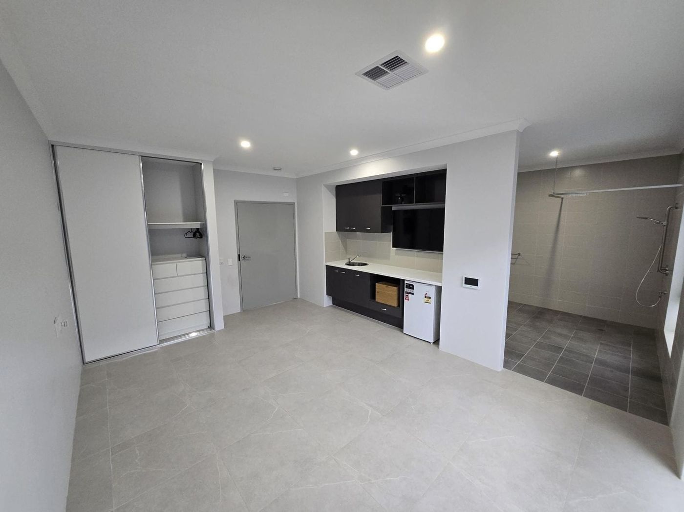 Fully Furnished SDA Accomodation With Hospital Bed - HILBERT — Home image 4