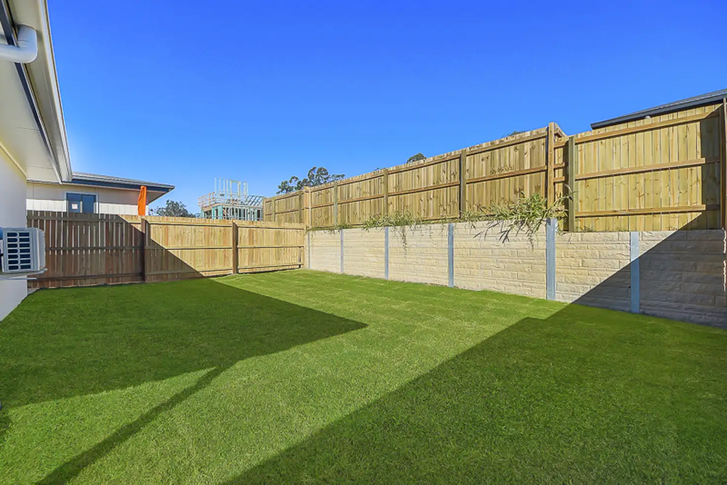 Modern SIL Vacancy in Logan Reserve — Home image 3