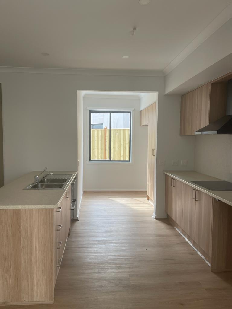Clyde North, VIC — Home image 12