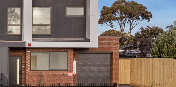 Carrum – Coastal 3 Bedroom Improved Livability House — Home image 3