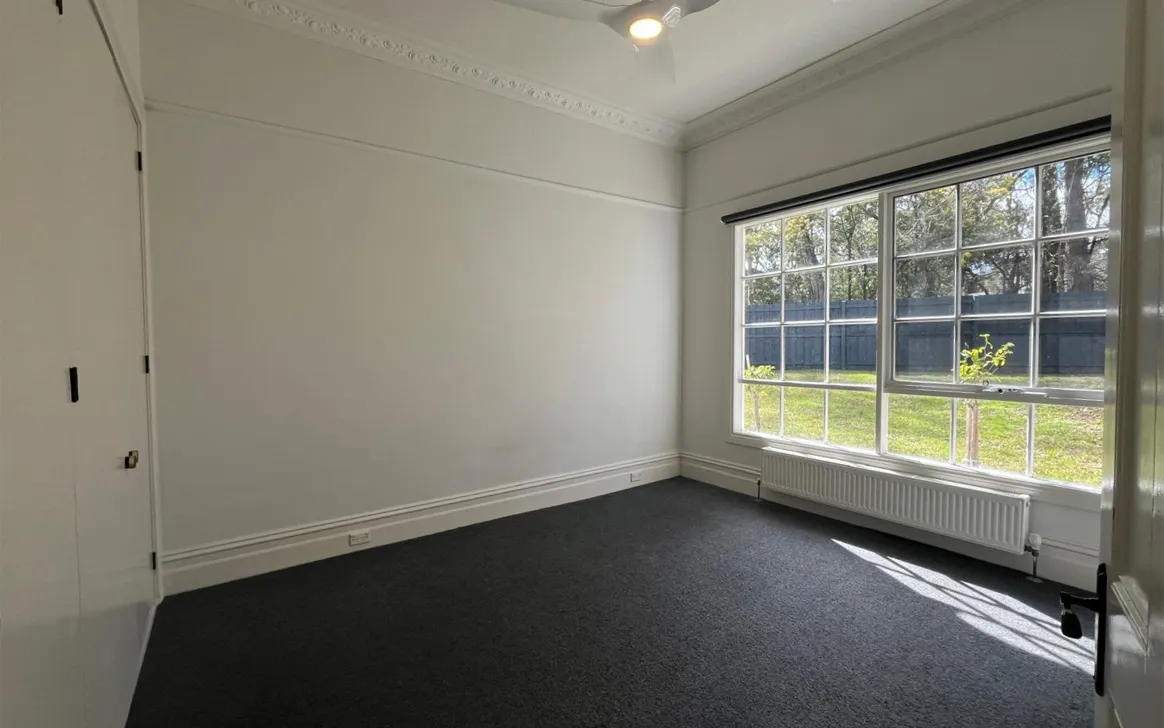 Welcoming and Spacious SIL Home in Croydon — Home image 6