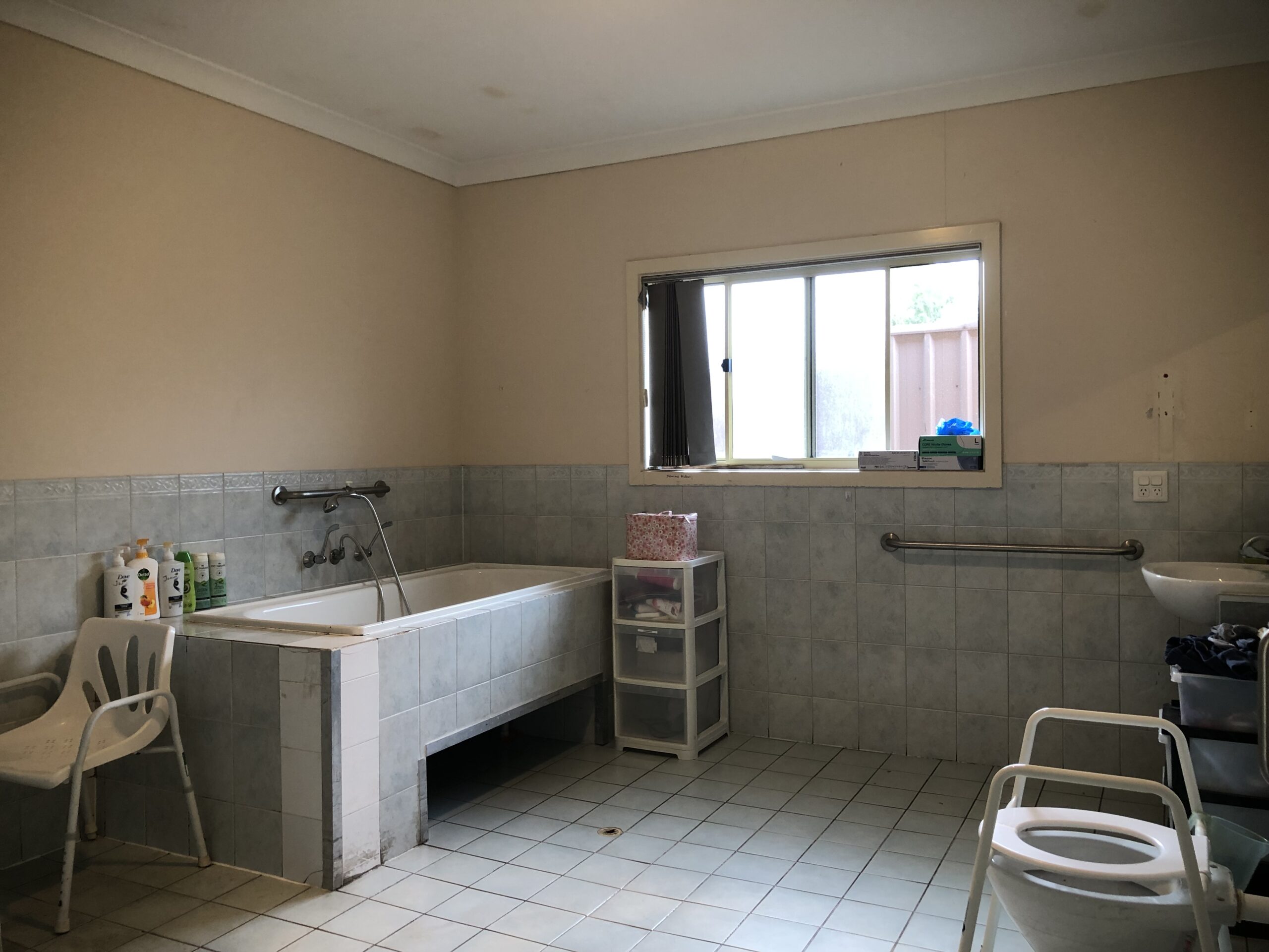 Magill - 1 Vacancy 4 Bedroom Residence Basic — Home image 6