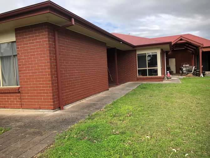 Magill - 1 Vacancy 4 Bedroom Residence Basic — Home image 7