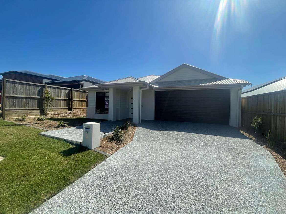 Modern SDA approved 4 bedroom home open plan — Home image 2