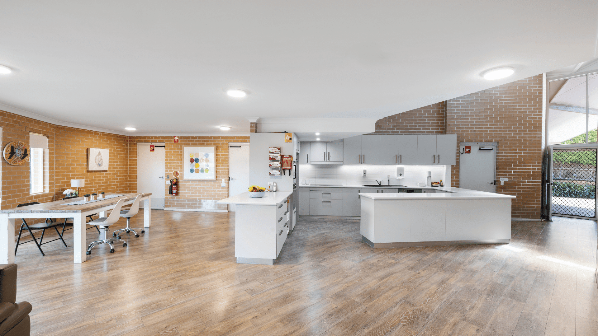 Beacon Hill – Self-contained unit within shared 6-bedroom home. — Home image 3