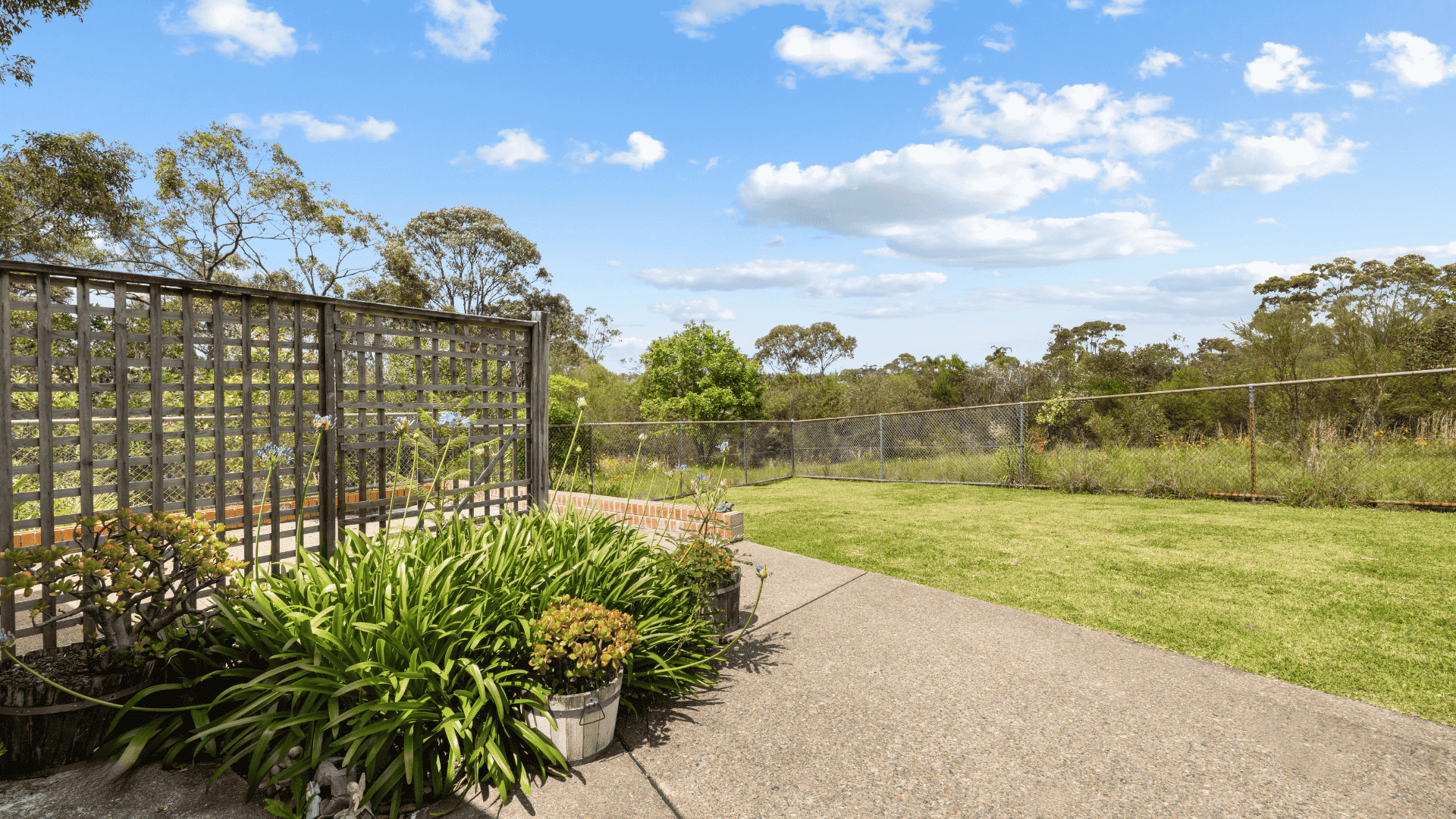 Beacon Hill – Self-contained unit within shared 6-bedroom home. — Home image 12
