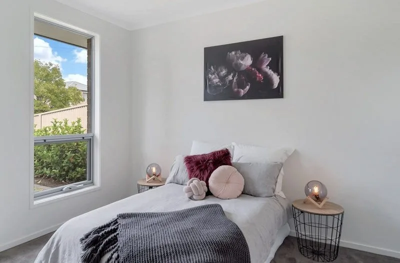 Modern 4‑Bedroom SIL Home in Parkholme — Home image 3