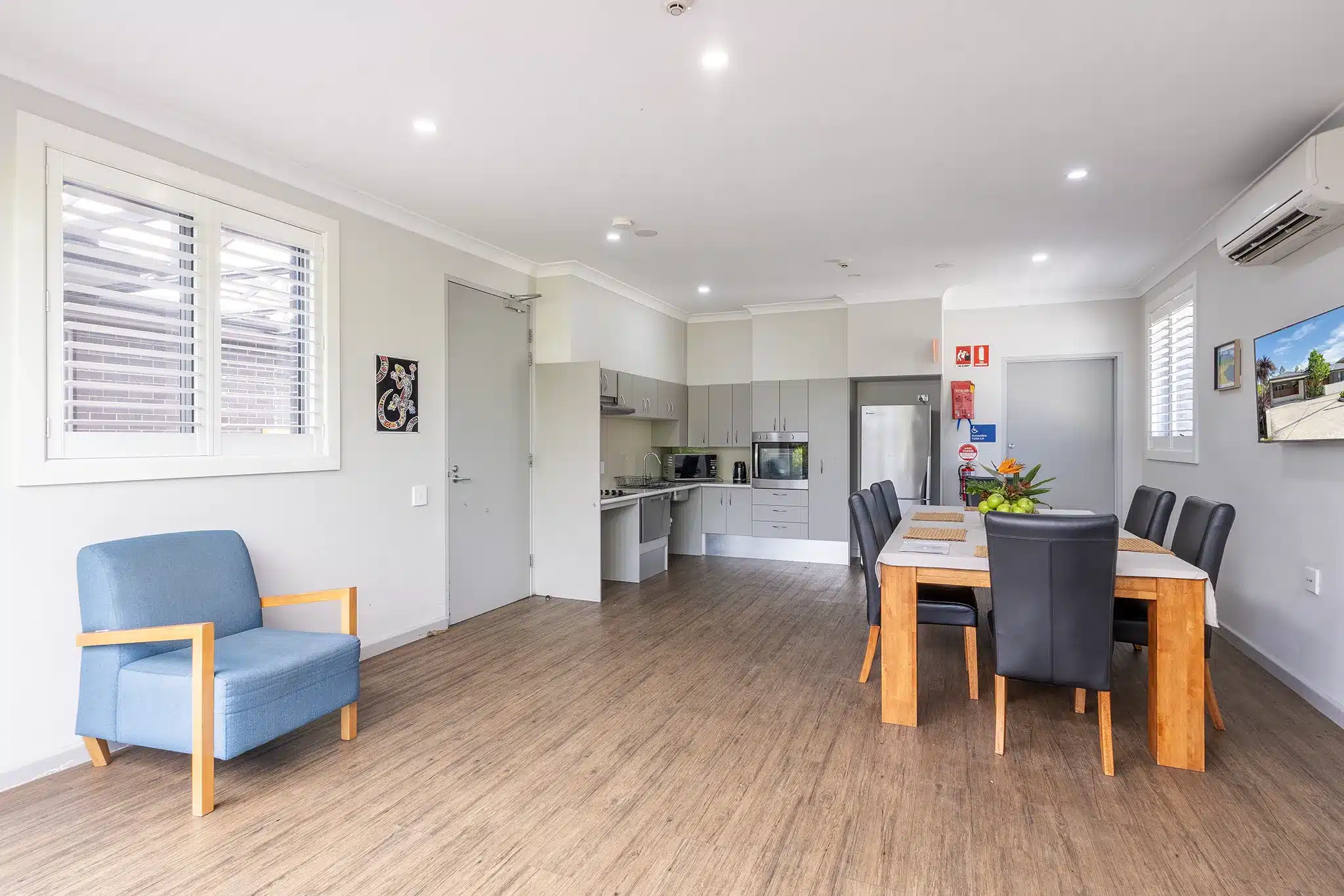Welcoming Home in Ryde — Home image 10