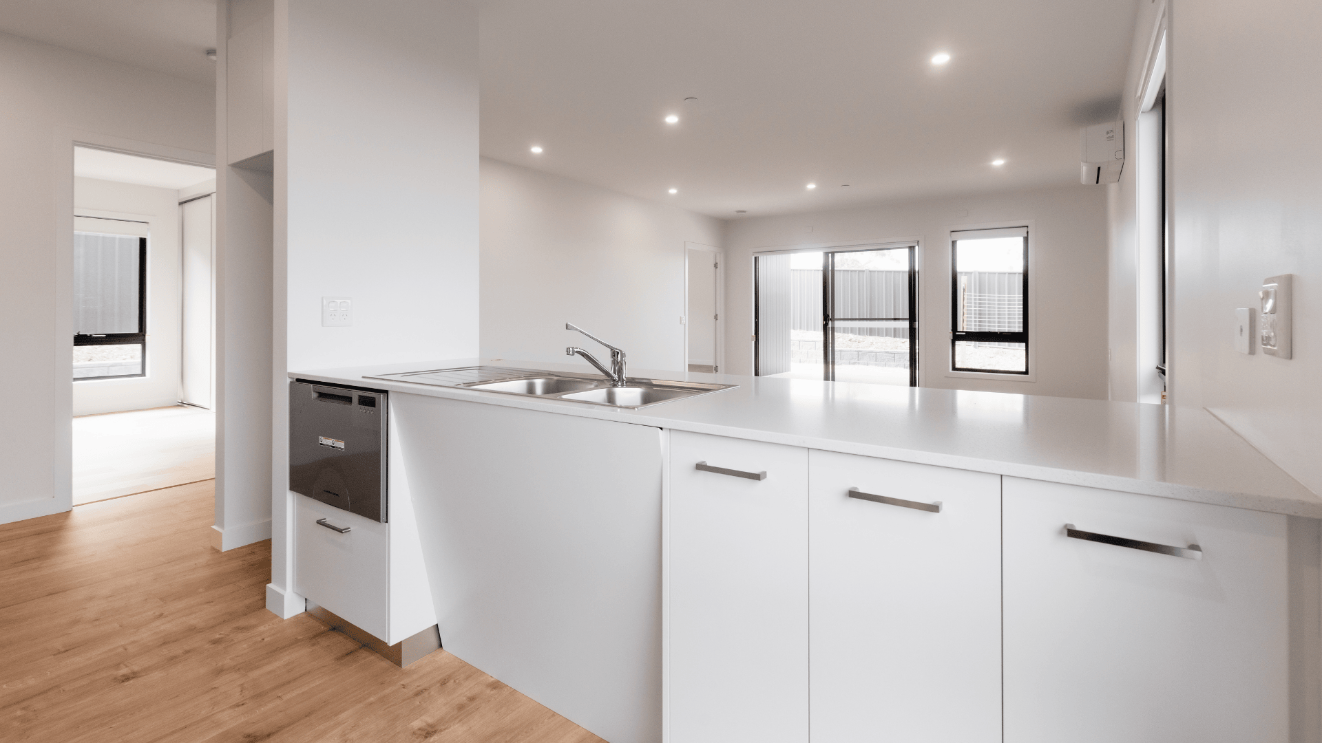 HPS built home in Sorell - Ready for move in now! — Home image 2