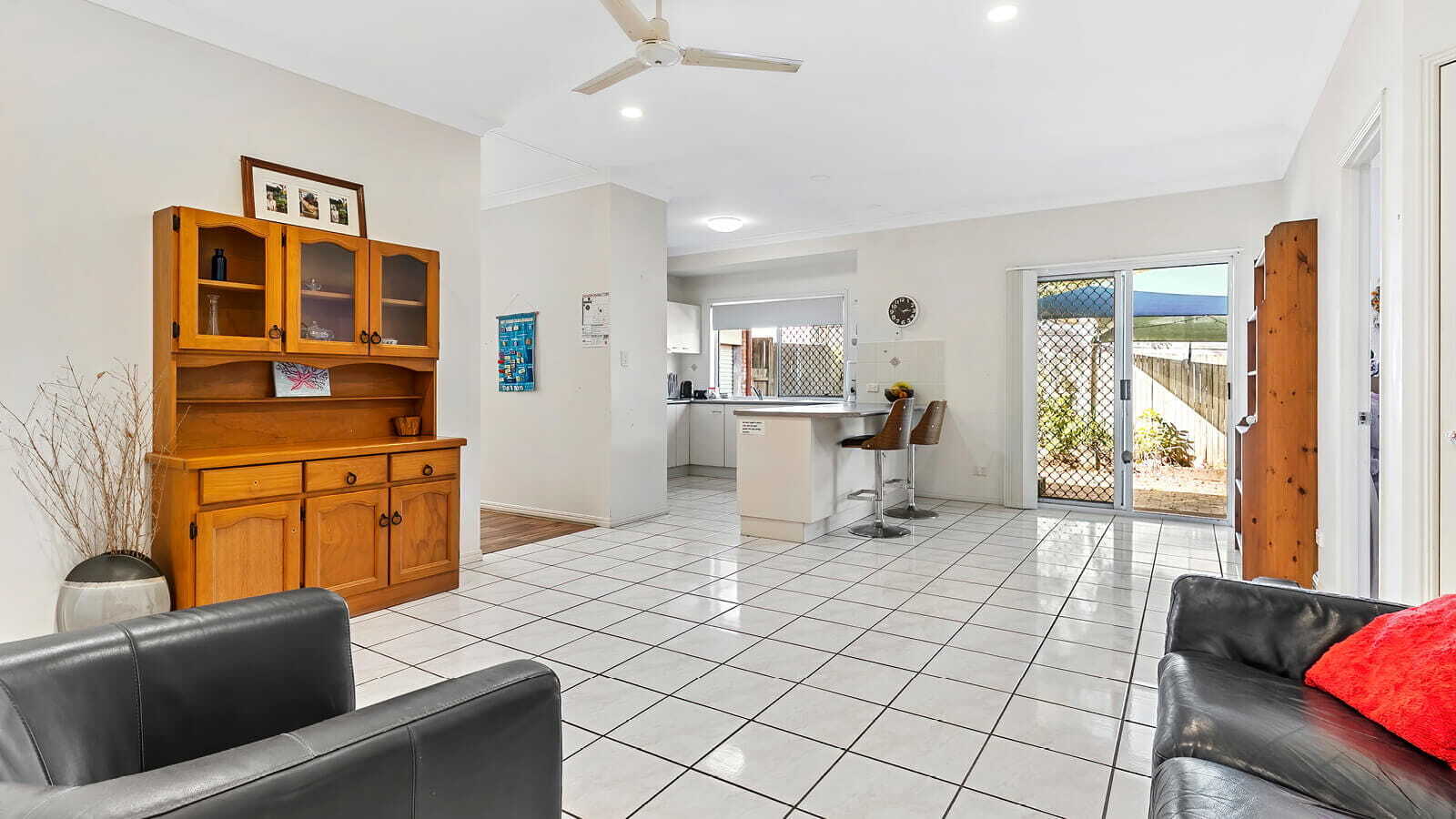 Discover Relaxed Living in Tewantin, Sunshine Coast — Home image 2