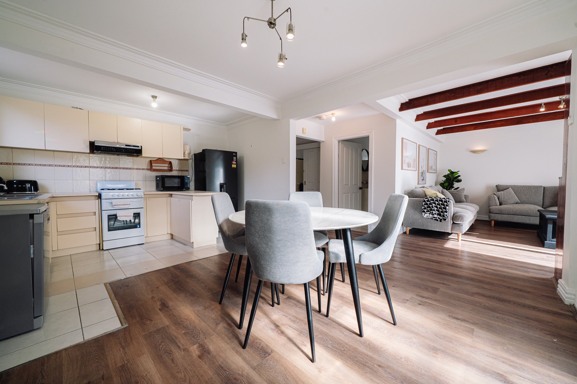 Discover Modern Supported Independent Living in Footscray – Fully Furnished — Home image 4