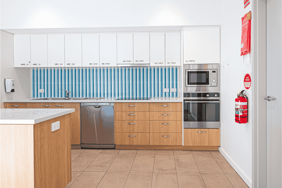 North Brighton #6 — Home image 2