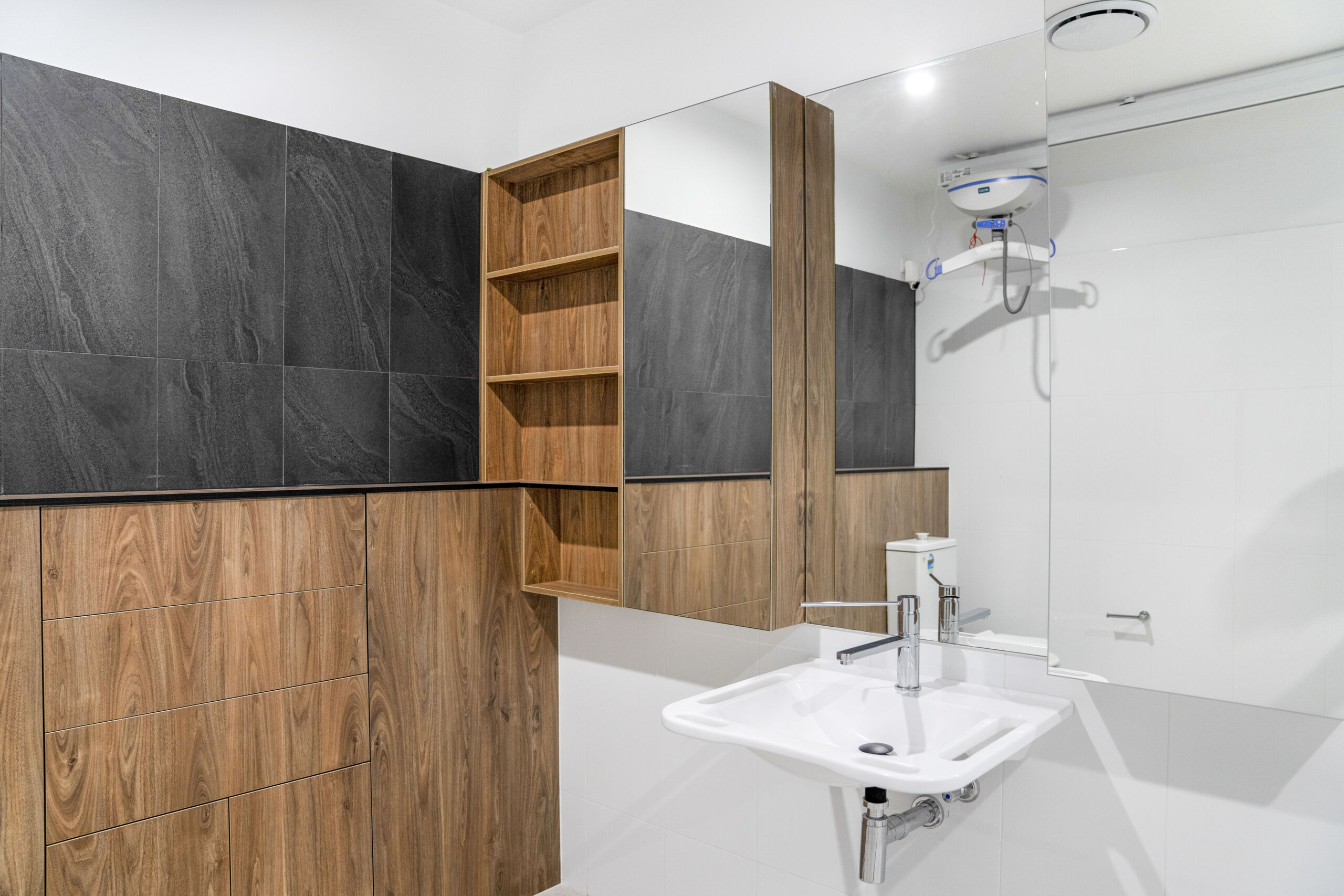 2 Bedroom Apartments, Springwood — Home image 4