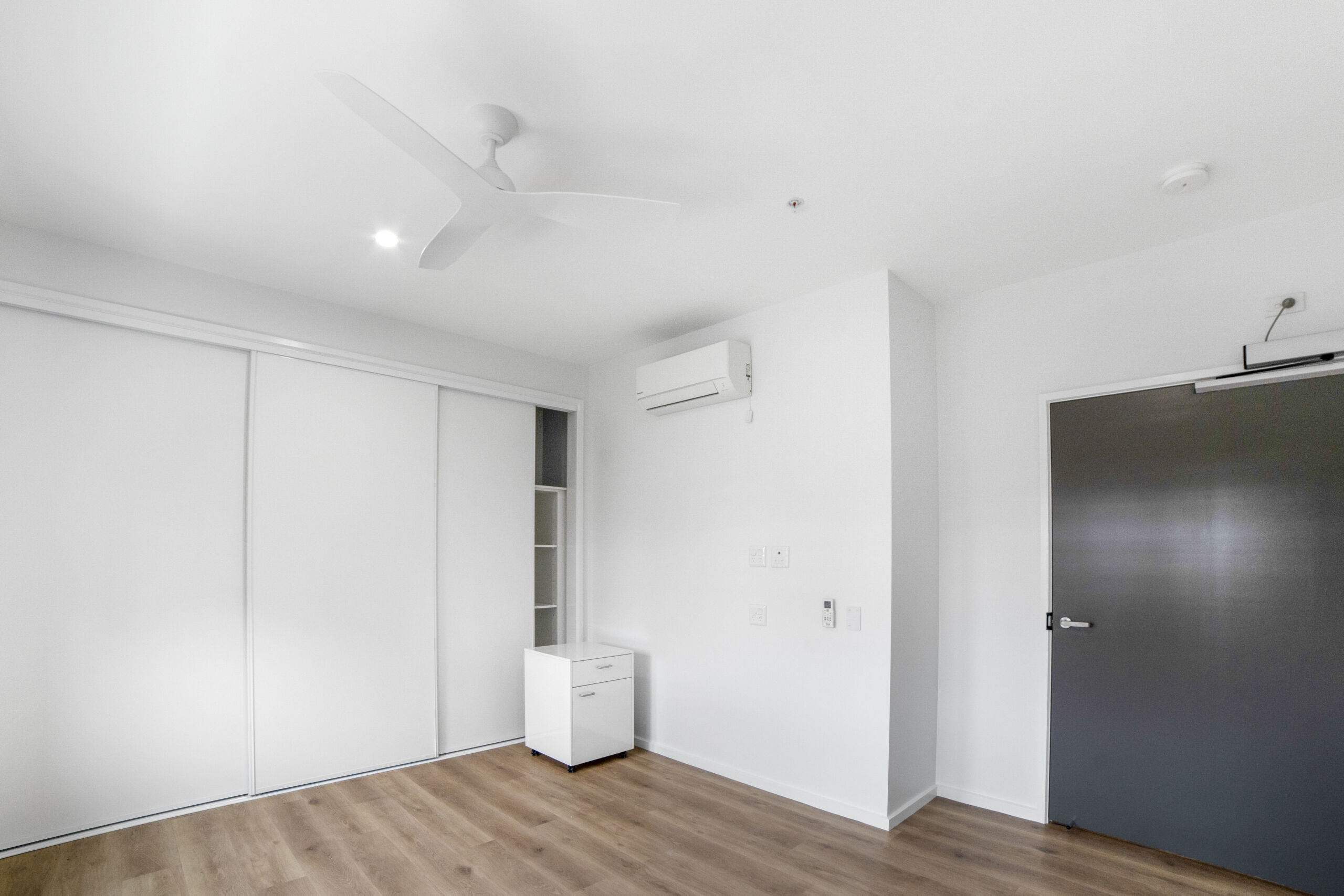 2 Bedroom Apartments, Springwood — Home image 6