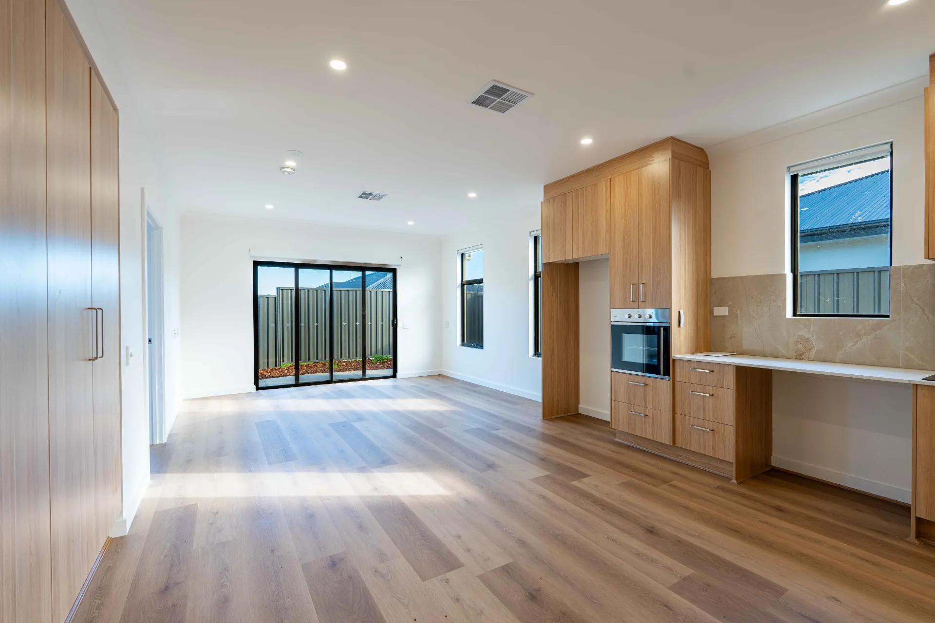 P 042 Willow — Home image 2