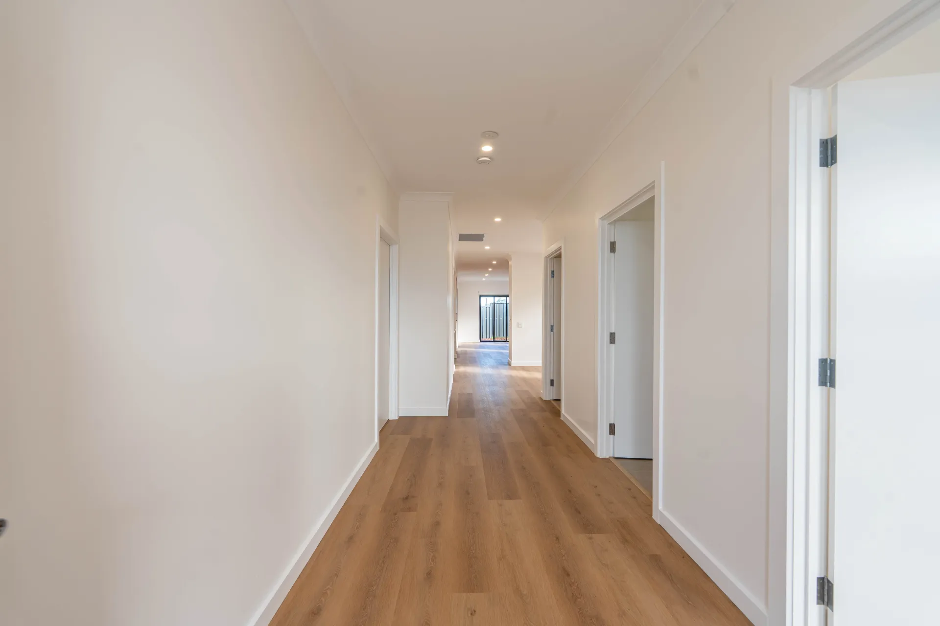 P 042 Willow — Home image 10