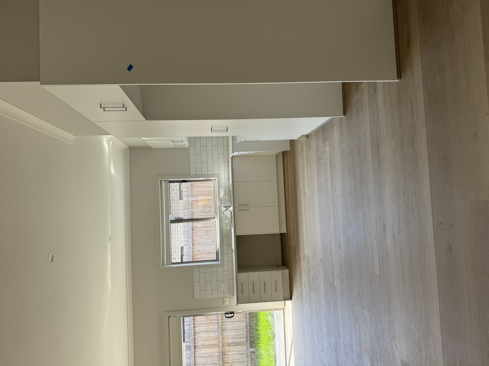Robust SDA Two Independent Homes on One Title — Home image 8