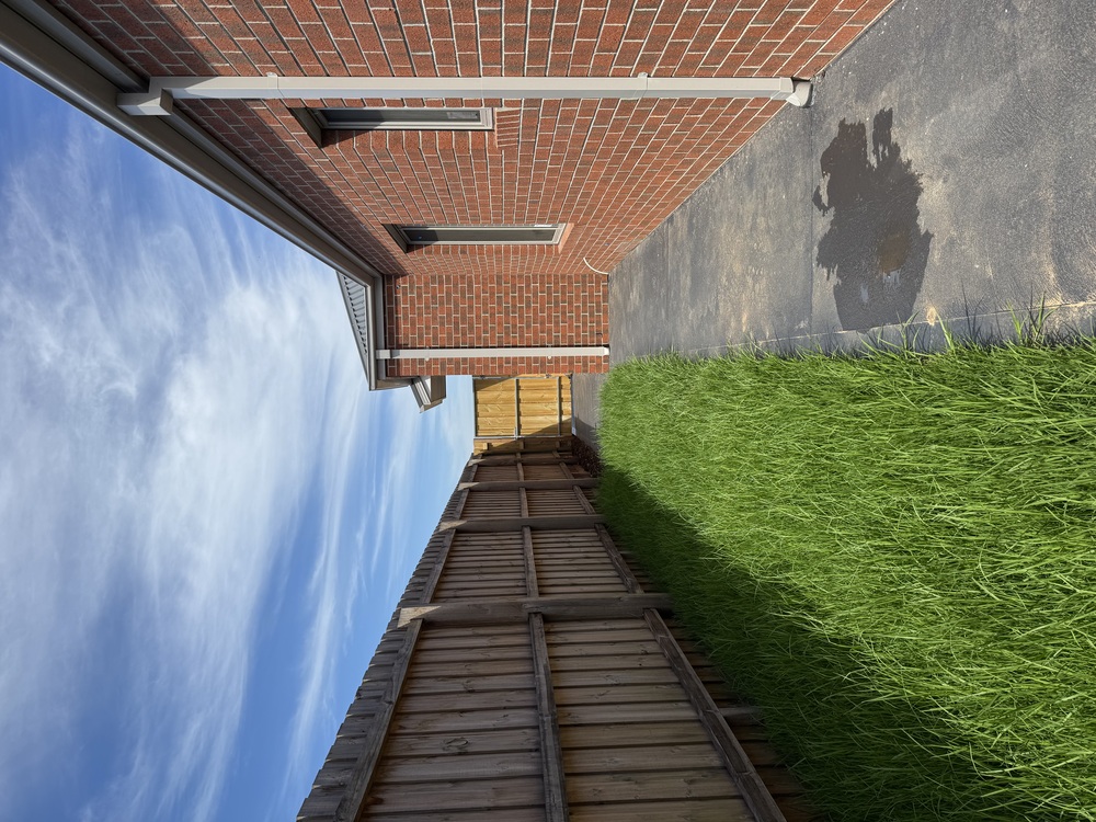 Robust SDA Two Independent Homes on One Title — Home image 29