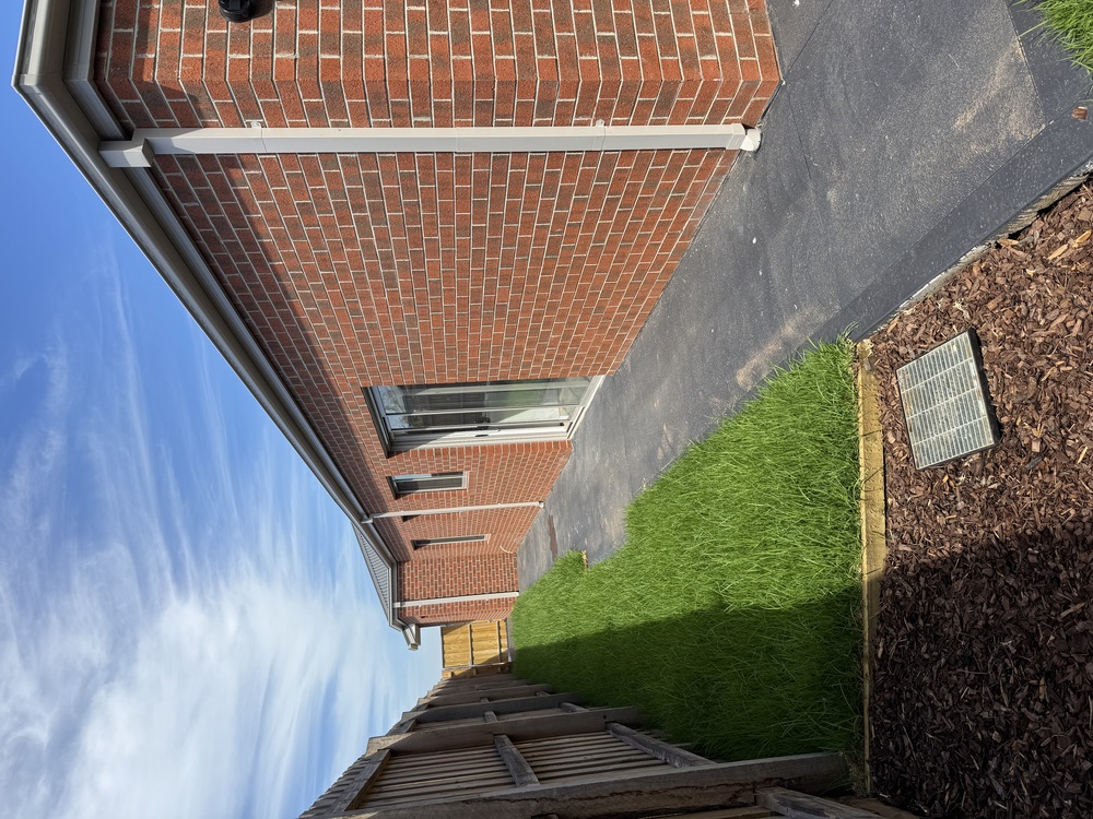 Robust SDA Two Independent Homes on One Title — Home image 30