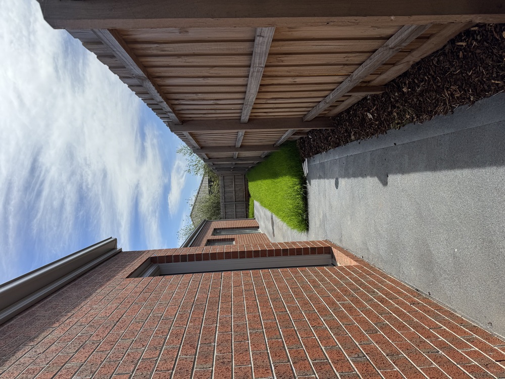 Robust SDA Two Independent Homes on One Title — Home image 31