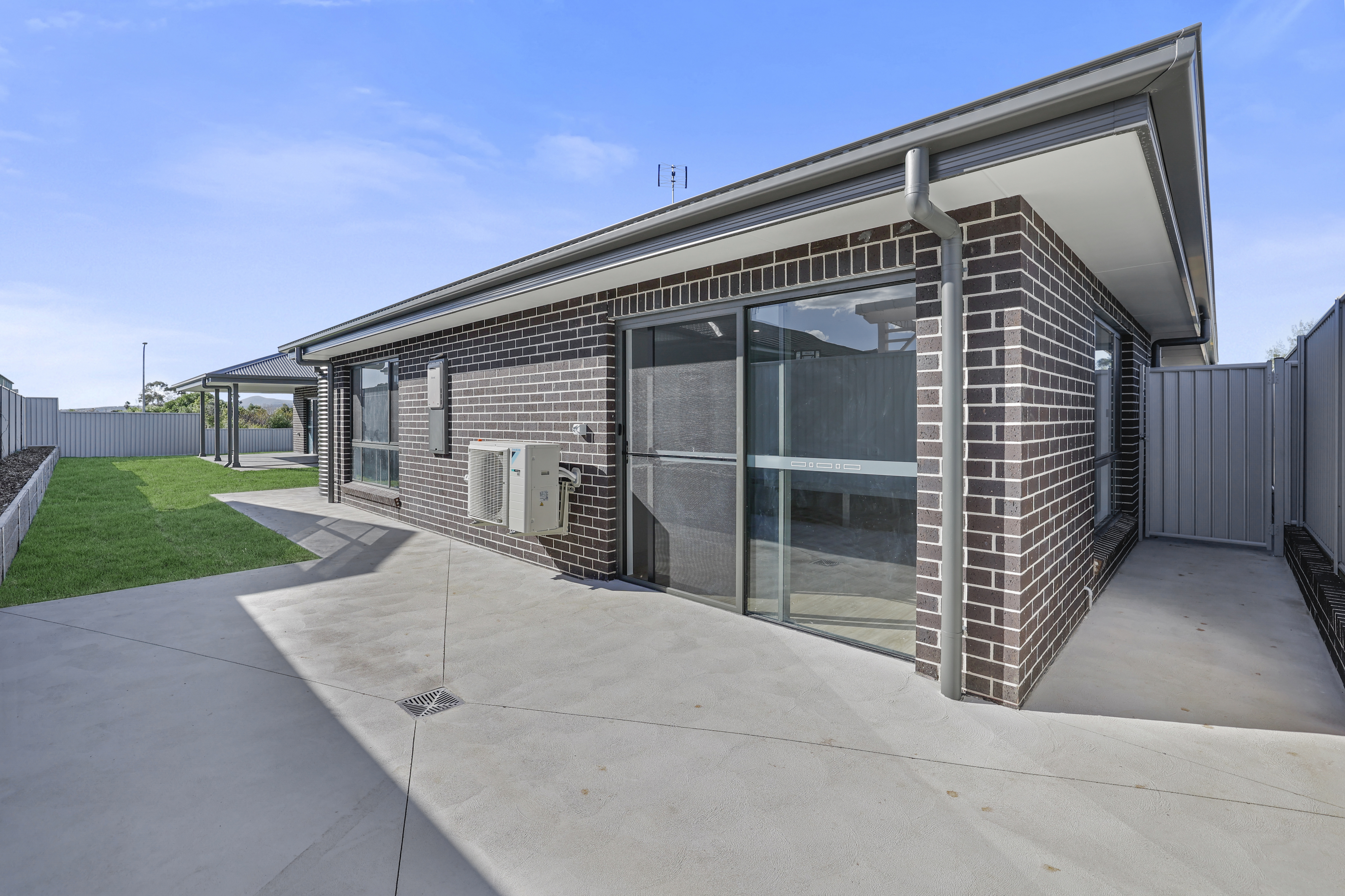 Side by Side High Physical Support House and Improved Liveability Villa, Tamworth — Home image 9