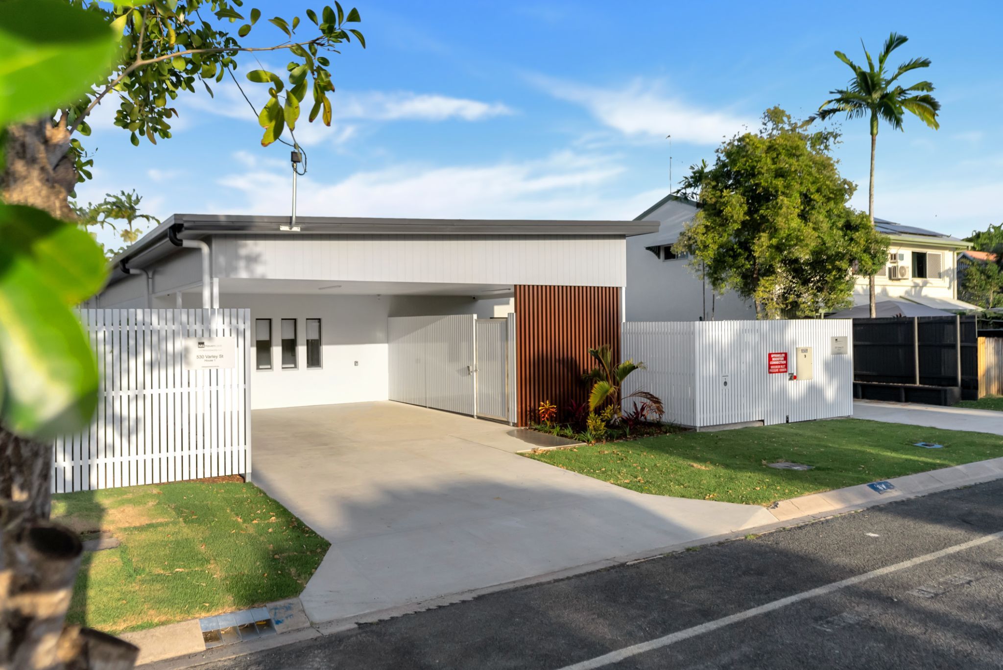 Live near the beach at Yorkeys Knob in a BRAND NEW SDA! — Home image 2