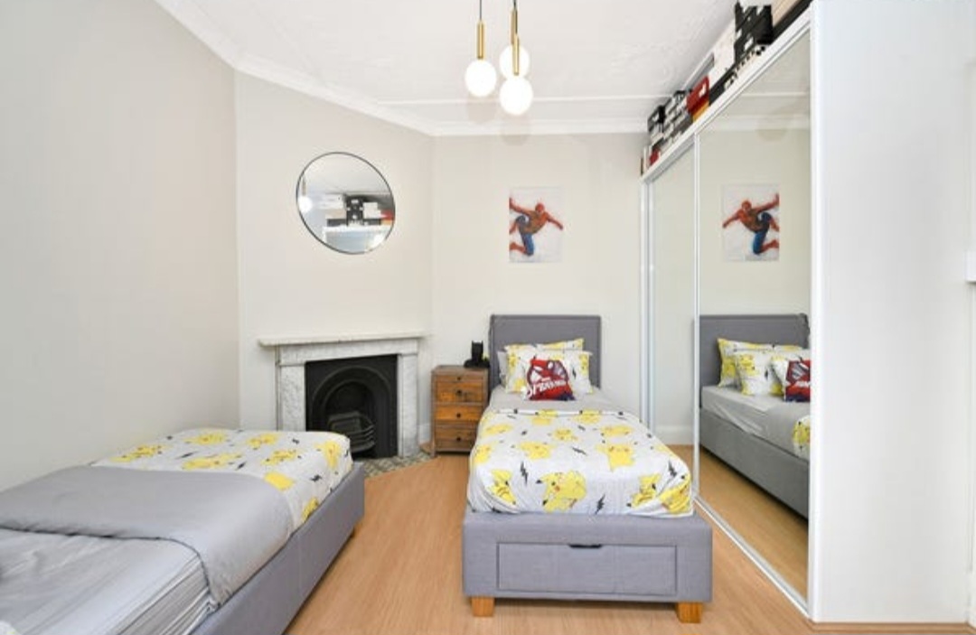 Spacious 4‑Bed Home in Concord — Home image 5